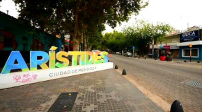 Apartamento en Mendoza capital calle Aristides zona bares